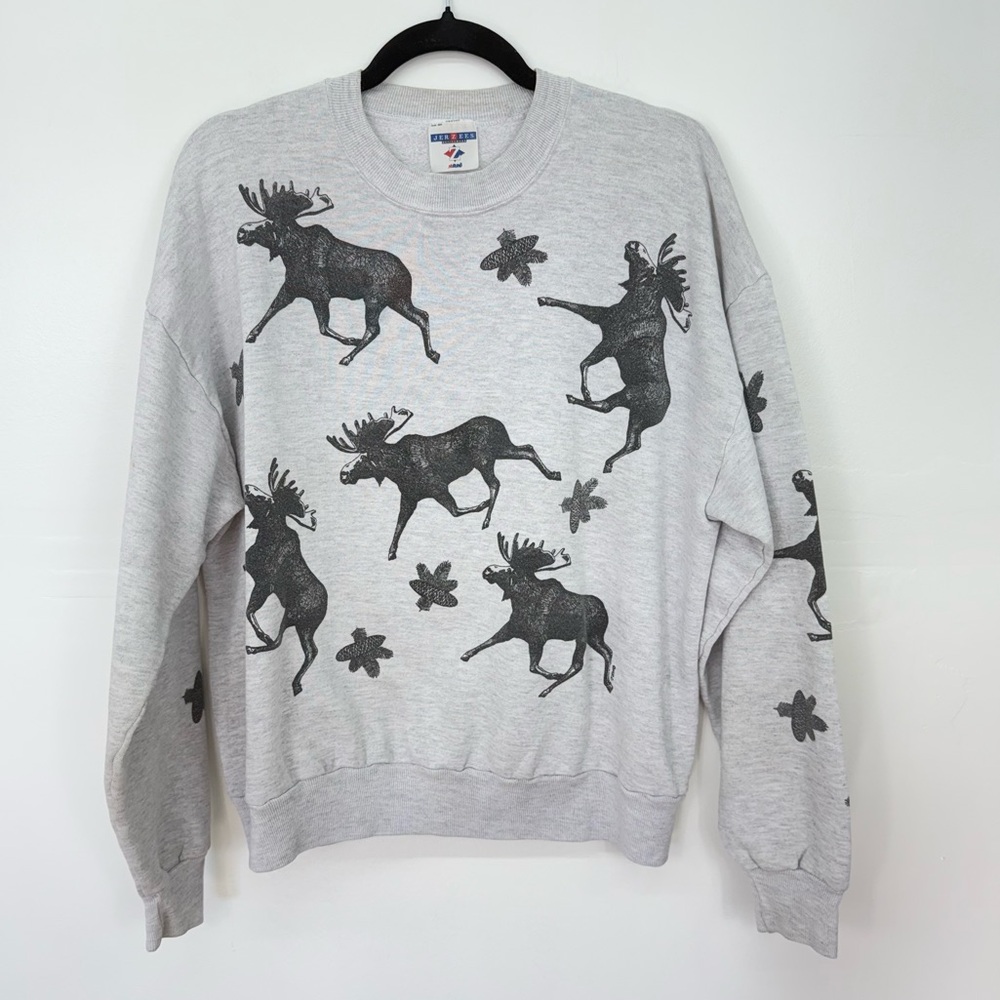 Vintage Light Gray Moose Pattern Crewneck Sweater B13